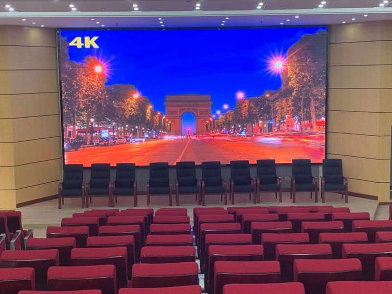 恒彩光電室內(nèi)小間距LED顯示屏、會議屏