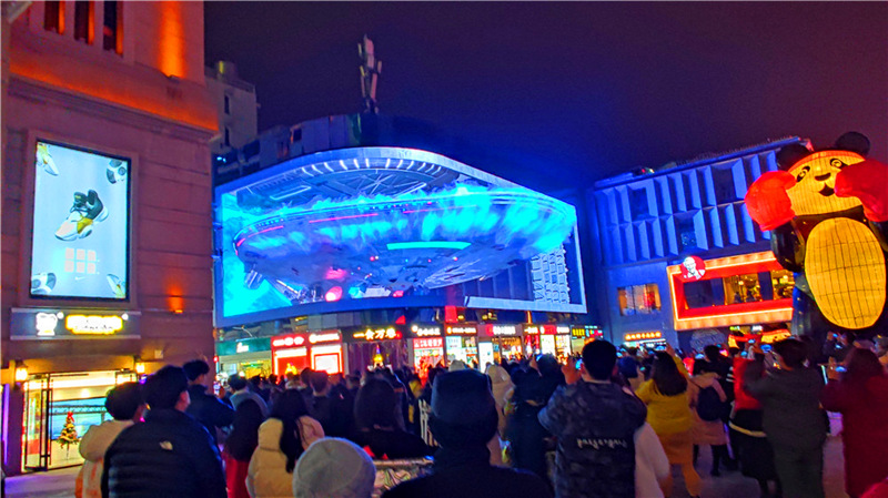 火爆核心商圈的戶(hù)外LED廣告大屏