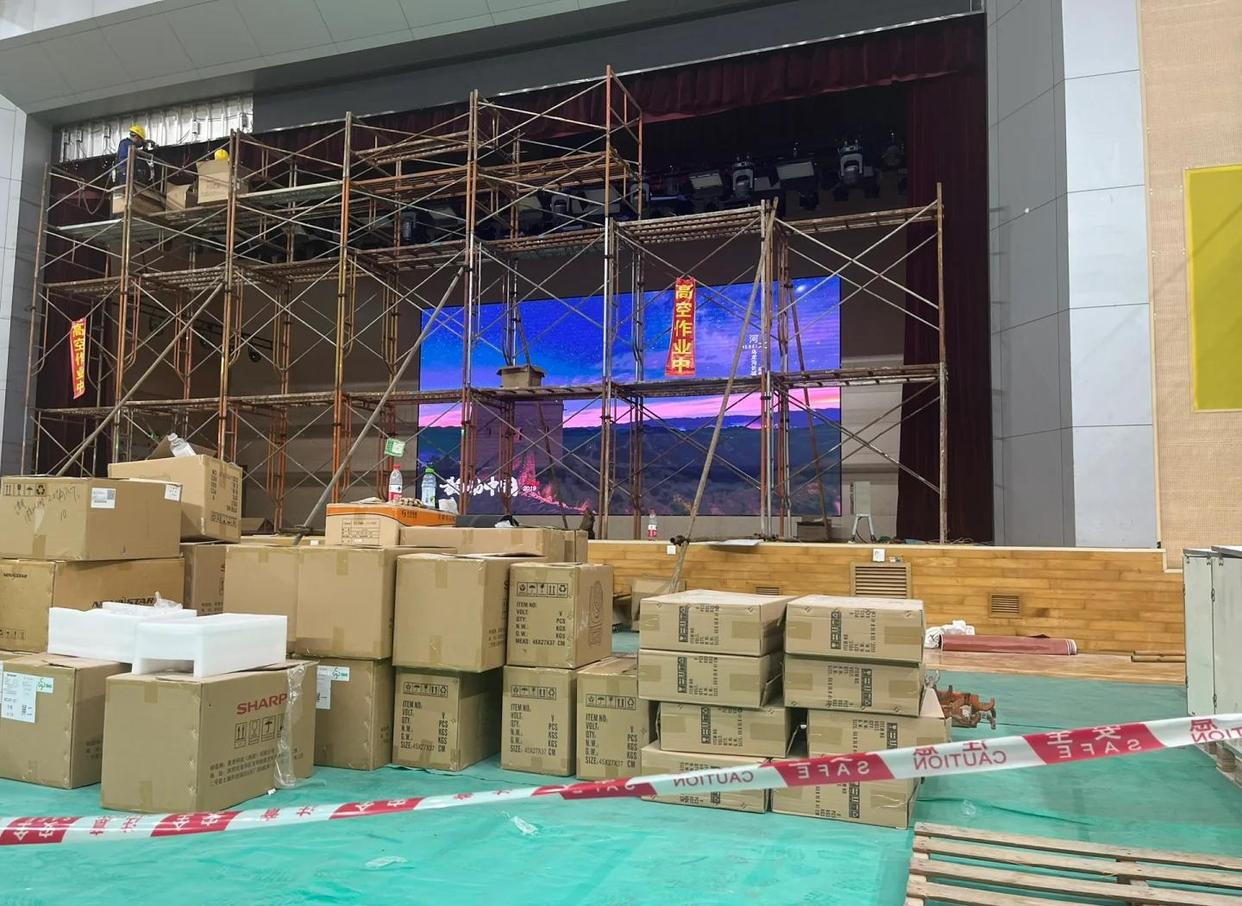 恒彩光電LED顯示屏項(xiàng)目施工流程簡介